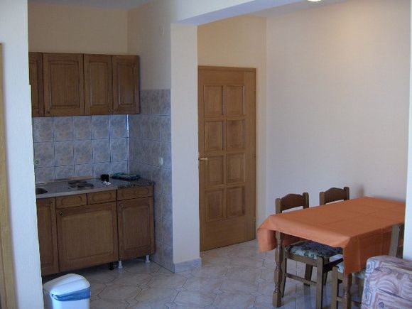 Wohnung App br. 1 in Makarska 2