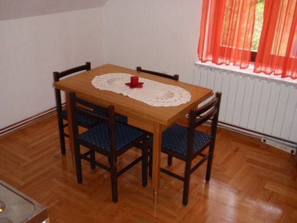 Wohnung App - trokrevetni in Smoljanac 1