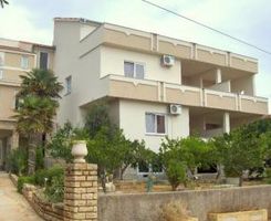 Ferienwohnung Gore 1.ravno desno in Novalja