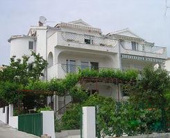 Ferienwohnung Apartman br. 3 in Okrug Gornji